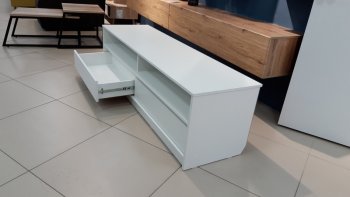 Тумба ТВ Агата М5 Белый (Комфорт) в Сысерти - sysert.mebel-e96.ru